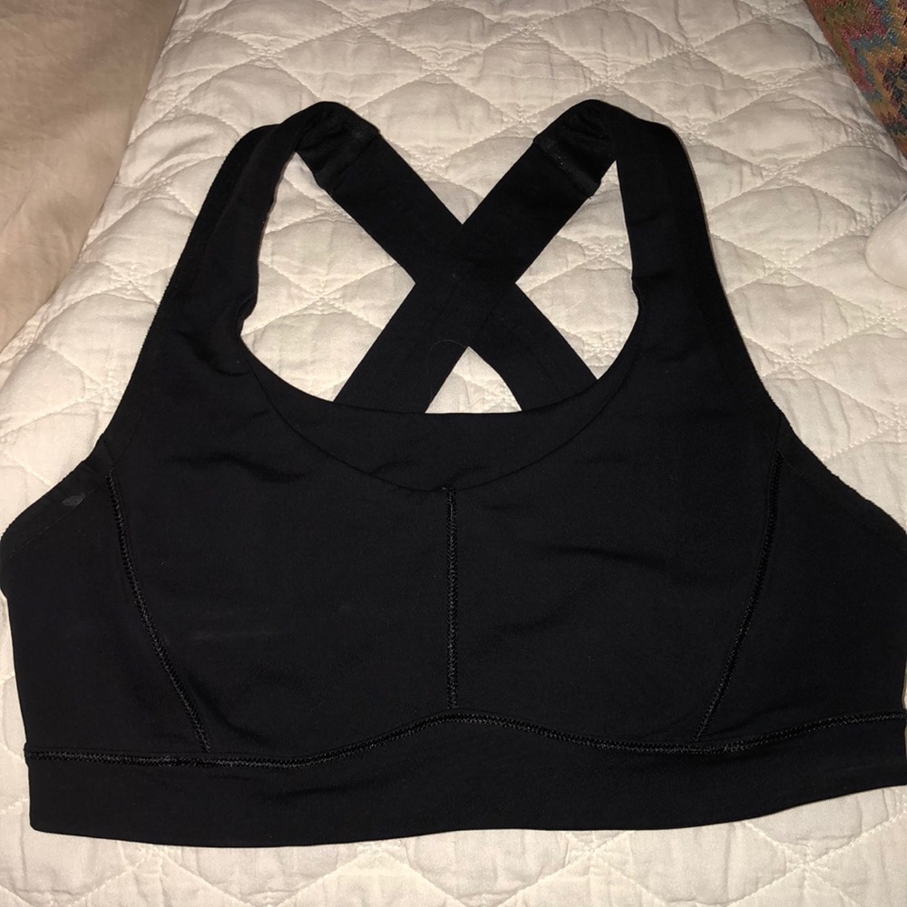 Black Lululemon Sports Bra
